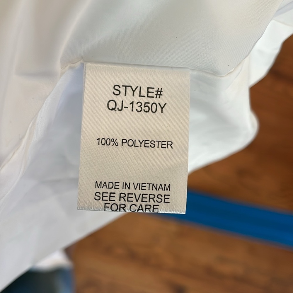 Never worn White Puffer Jacket - Picture 4 of 6